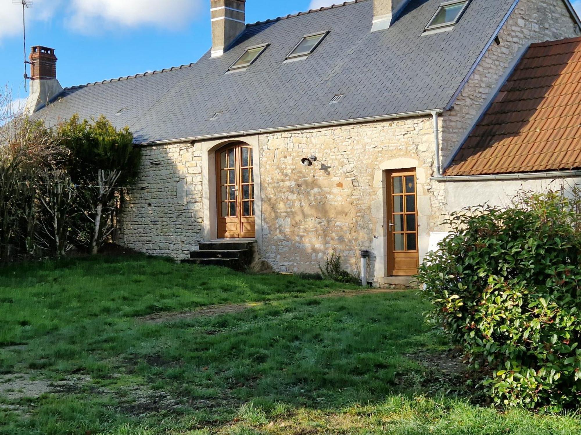 Gite Les Frenes Avec Pre Dans Joli Hameau Vermenton Exteriör bild